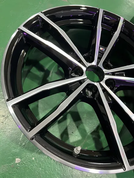 대구 휠복원 대구 휠도색 대구 자동차 휠수리 잘하는 곳 휠플레이 타이어 전문[BMW 3 순정 19인치 다이아몬드커팅 휠복원 작업입니다.] / 대구 서구 평리동