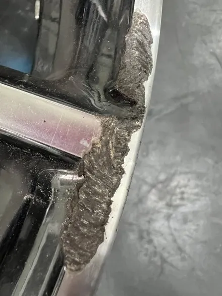 대구 휠복원 대구 휠도색 대구 자동차 휠수리 잘하는 곳 휠플레이 타이어 전문[BMW 320 투어링 순정 19인치 다이아몬드커팅 휠복원 작업입니다.] / 대구 서구 평리동