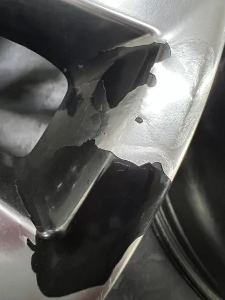 대구 휠복원 대구 휠도색 대구 자동차 휠수리 잘하는 곳 휠플레이 타이어 전문[현대 IG 그랜저 순정 19인치 휠 도장 까짐 현상 복원,재도장 작업입니다.] / 대구 서구 평리동