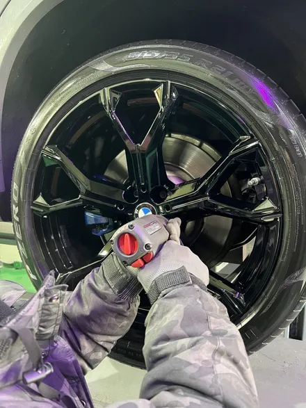 대구 휠복원 대구 휠도색 대구 휠수리 타이어 전문 휠플레이[BMW X6 순정 21인치 블랙유광 휠도색 작업입니다.] / 대구 서구 평리동