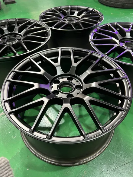대구 휠복원 대구 휠도색 대구 휠수리 타이어 전문 휠플레이[벤츠 C63 AMG 순정 19인치 블랙반무광 휠도색 작업입니다.] / 대구 서구 평리동