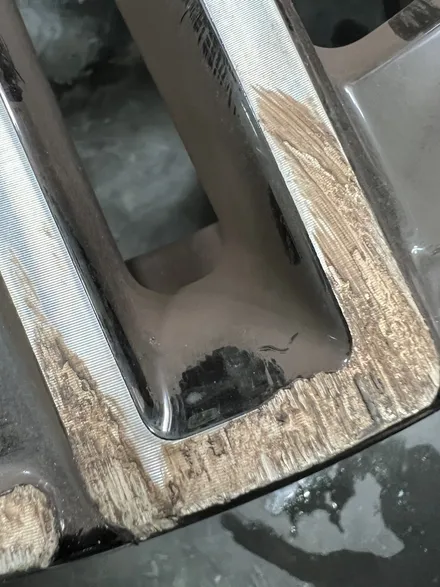 대구 휠복원 대구 휠도색 대구 휠수리 타이어 전문 휠플레이[벤츠 cla 순정 19인치 블랙펄유광 휠도색 작업입니다.] / 대구 서구 평리동