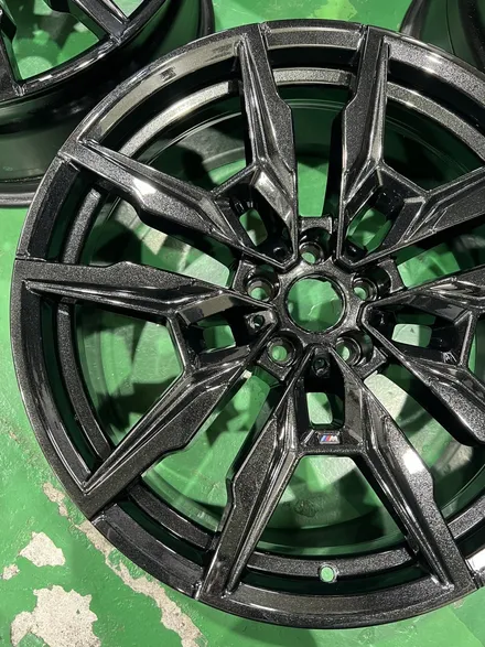 대구 휠복원 대구 휠도색 대구 자동차 휠수리 잘하는 곳 휠플레이 타이어 전문[BMW 850 순정 20인치 블랙펄유광 휠도색 작업입니다.] / 대구 서구 평리동