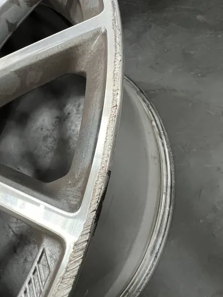 대구 휠복원 대구 휠도색 대구 자동차 휠수리 잘하는 곳 휠플레이 타이어 전문[벤츠 AMG GT43 순정 20인치 블랙펄유광 휠도색 작업입니다.] / 대구 서구 평리동