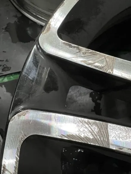대구 휠복원 대구 휠도색 대구 자동차 휠수리 잘하는 곳 휠플레이 타이어 전문[벤츠 S 클래스 순정 19인치 다이아몬드 커팅 휠복원 작업입니다.] / 대구 서구 평리동
