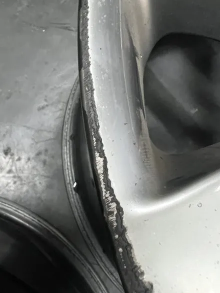 대구 휠복원 대구 휠도색 대구 자동차 휠수리 잘하는 곳 휠플레이 타이어 전문[제네시스 G80 DH 순정 19인치 휠복원 작업입니다.] / 대구 서구 평리동