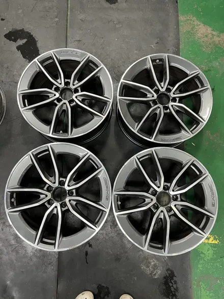 대구 휠복원 대구 휠도색 대구 자동차 휠수리 잘하는 곳 휠플레이 타이어 전문[벤츠 C43 AMG 순정 19인치 블랙커팅 커스텀 작업입니다.] / 대구 서구 평리동