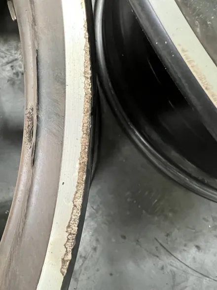 대구 휠복원 대구 휠도색 대구 휠수리 타이어 전문 휠플레이[벤츠 E63 AMG 순정 20인치 다이아몬드컷팅 휠복원 작업입니다.] / 대구 서구 평리동