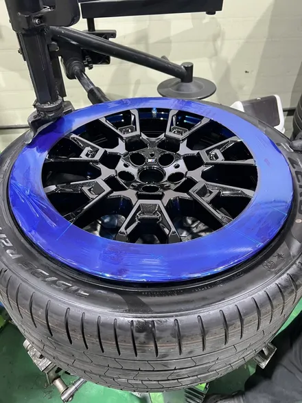 대구 휠복원 대구 휠도색 대구 자동차 휠수리 잘하는 곳 휠플레이 타이어 전문[BMW X5 순정 21인치 블랙펄유광 휠도색 작업입니다.] 대구 휠복원 성지 / 대구 서구 평리동