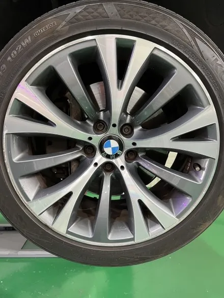 대구 휠복원 대구 휠수리 대구 휠도색 타이어 전문샵 휠플레이 [BMW GT 순정19인치 고스트크롬 휠도색 작업입니다.] / 대구 서구 평리동