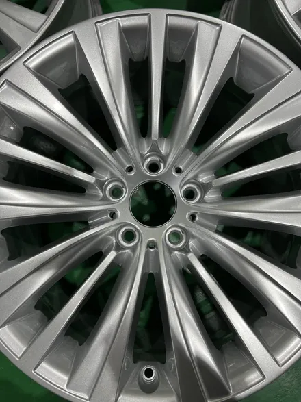대구 휠복원 대구 휠도색 대구 휠수리 타이어 전문 휠플레이[BMW GT5 순정 19인치 실버 휠도색 작업입니다.] / 대구 서구 평리동