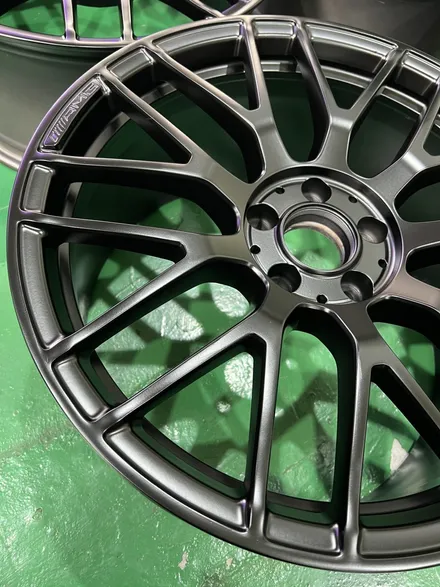 대구 휠복원 대구 휠도색 대구 휠수리 타이어 전문 휠플레이[벤츠 C63 AMG 순정 19인치 블랙반무광 휠도색 작업입니다.] / 대구 서구 평리동
