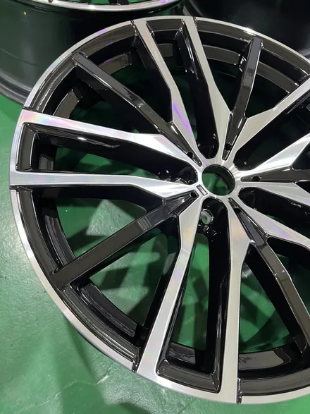 대구 휠복원 대구 휠도색 대구 휠수리 타이어 전문 휠플레이[BMW X5 순정 22인치 다이아몬드커팅 휠복원 작업입니다.] / 대구 서구 평리동