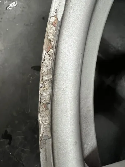 대구 휠복원 대구 휠도색 대구 자동차 휠수리 잘하는 곳 휠플레이 타이어 전문[BMW 5시리즈 순정 18인치 휠복원 작업입니다.] / 대구 서구 평리동