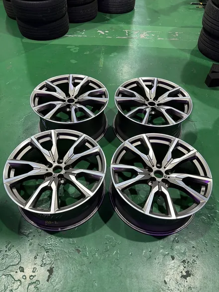대구 휠복원 대구 휠도색 대구 자동차 휠도색 잘하는 곳 휠플레이 타이어 전문[BMW X7 순정 22인치 다이아몬드커팅 휠복원 작업입니다.] / 대구 서구 평리동