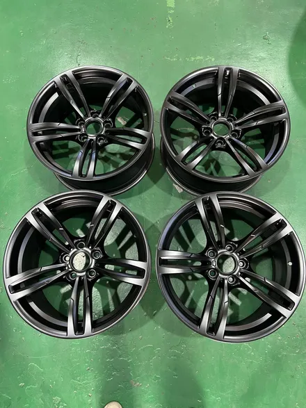 대구 휠복원 대구 휠도색 대구 자동차 휠수리 잘하는 곳 휠플레이 타이어 전문[BMW 4시리즈 순정 19인치 블랙반무광 매트블랙 휠도색 작업입니다.] / 대구 서구 평리동