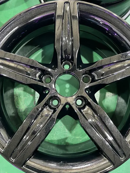 대구 휠복원 대구 휠도색 대구 자동차 휠수리 잘하는 곳 휠플레이 타이어 전문[BMW 1시리즈 순정 17인치 블랙펄유광 휠도색 작업입니다.] / 대구 서구 평리동