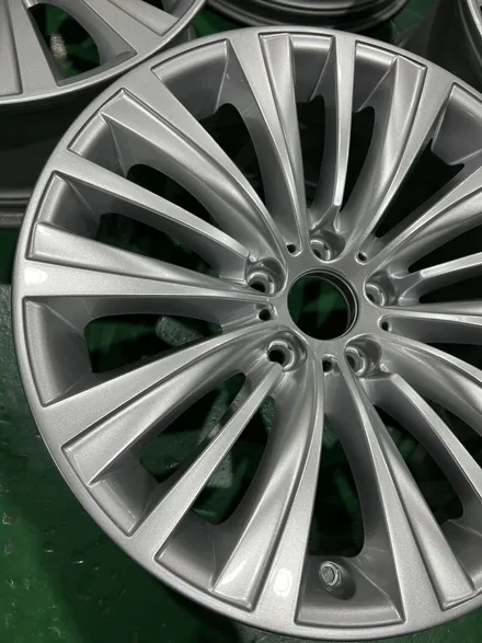 대구 휠복원 대구 휠도색 대구 휠수리 타이어 전문 휠플레이[BMW GT5 순정 19인치 실버 휠도색 작업입니다.] / 대구 서구 평리동