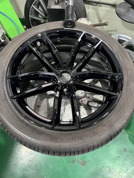 대구 휠복원 대구 휠도색 대구 자동차 휠수리 잘하는 곳 휠플레이 타이어 전문[BMW 5시리즈 순정 18인치 블랙유광 휠도색 작업입니다.] / 대구 서구 평리동