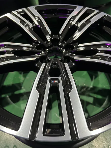대구 휠복원 대구 휠도색 대구 자동차 휠수리 잘하는 곳 휠플레이 타이어 전문[BMW i7 순정 21인치 다이아몬드커팅 휠복원 작업입니다.] / 대구 서구 평리동