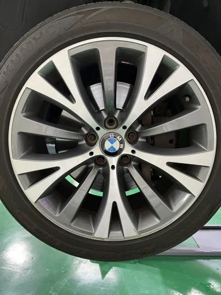 대구 휠복원 대구 휠수리 대구 휠도색 타이어 전문샵 휠플레이 [BMW GT 순정19인치 고스트크롬 휠도색 작업입니다.] / 대구 서구 평리동