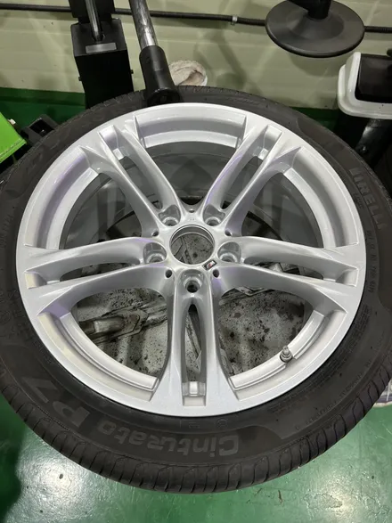 대구 휠복원 대구 휠도색 대구 휠수리 타이어 전문 휠플레이[BMW 5시리즈 순정 18인치 휠복원 작업입니다.] / 대구 서구 평리동