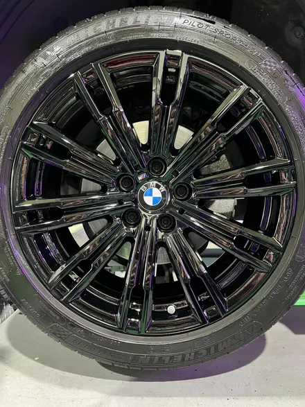 대구 휠복원 대구 휠도색 대구 휠수리 타이어 전문 휠플레이[BMW 3시리즈 순정 18인치 블랙유광 휠도색 작업 입니다.] / 대구 서구 평리동