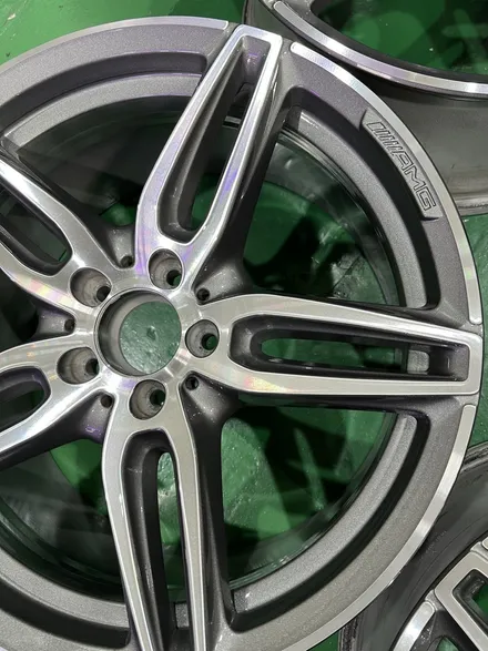 대구 휠복원 대구 휠도색 대구 휠수리 피렐리타이어 전문 휠플레이[벤츠 E350 AMG 순정 19인치 다이아몬드컷팅 휠복원 작업입니다.] / 대구 서구 평리동