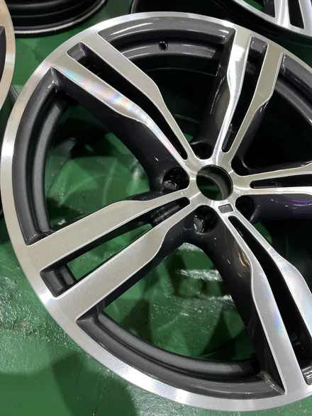 대구 휠복원 대구 휠도색 대구 휠수리 타이어 전문 휠플레이[BMW 7시리즈 순정 20인치 다이아몬드컷팅 휠복원 작업입니다.] / 대구 서구 평리동