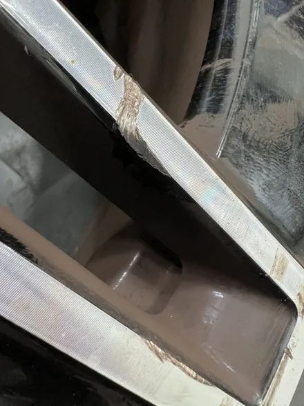 대구 휠복원 대구 휠도색 대구 휠수리 타이어 전문 휠플레이[벤츠 cla 순정 19인치 블랙펄유광 휠도색 작업입니다.] / 대구 서구 평리동