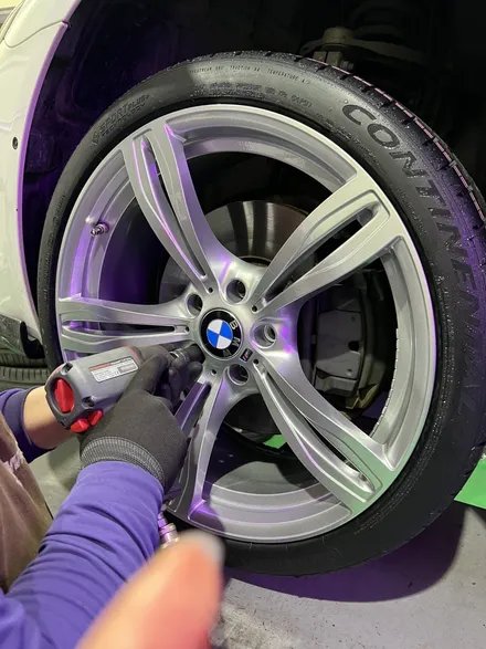 대구 휠복원 대구 휠도색 대구 자동차 휠수리 잘하는 곳 휠플레이[BMW 640 순정 20인치 실버 휠도색 작업입니다.] / 대구 서구 평리동