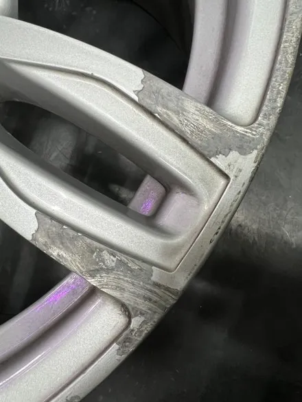 대구 휠복원 대구 휠도색 대구 자동차 휠수리 잘하는 곳 휠플레이 타이어 전문[BMW 5시리즈 순정 18인치 휠복원 작업입니다.] / 대구 서구 평리동