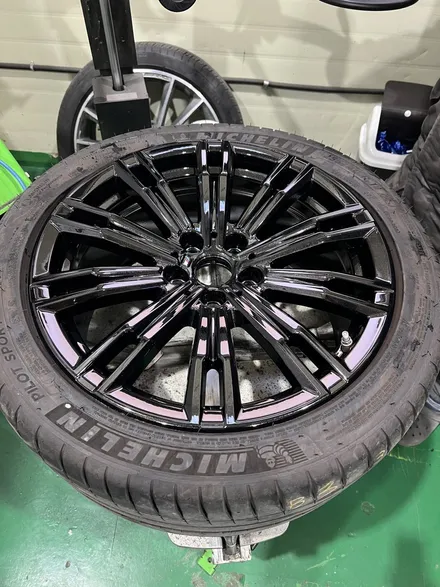 대구 휠복원 대구 휠도색 대구 자동차 휠수리 잘하는 곳 휠플레이[BMW 3시리즈 순정 18인치 블랙펄유광 휠도색 작업입니다.] / 대구 서구 평리동