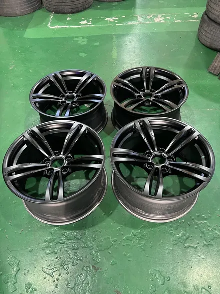 대구 휠복원 대구 휠도색 대구 자동차 휠수리 잘하는 곳 휠플레이 타이어 전문[BMW 4시리즈 순정 19인치 블랙반무광 매트블랙 휠도색 작업입니다.] / 대구 서구 평리동