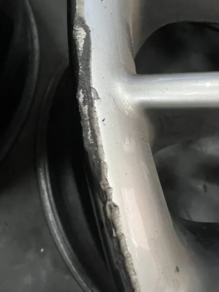 대구 휠복원 대구 휠도색 대구 자동차 휠수리 잘하는 곳 휠플레이 타이어 전문[제네시스 G80 DH 순정 19인치 휠복원 작업입니다.] / 대구 서구 평리동