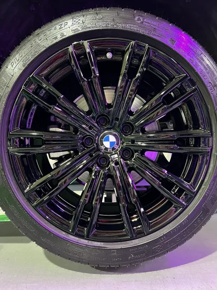 대구 휠복원 대구 휠도색 대구 휠수리 타이어 전문 휠플레이[BMW 3시리즈 순정 18인치 블랙유광 휠도색 작업 입니다.] / 대구 서구 평리동