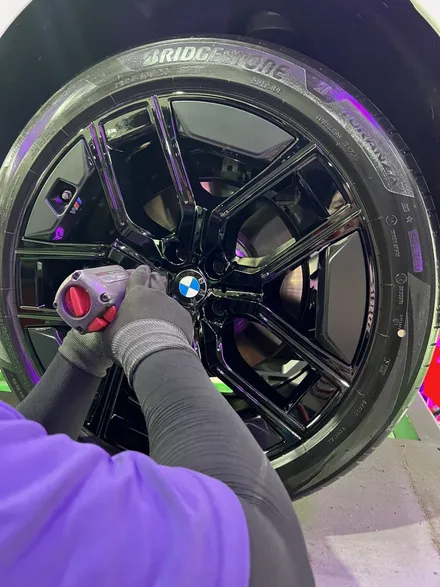 대구 휠복원 대구 휠도색 대구 휠수리 타이어 전문 휠플레이[BMW 7시리즈 순정 20인치 블랙유광 휠도색 작업입니다.] / 대구 서구 평리동