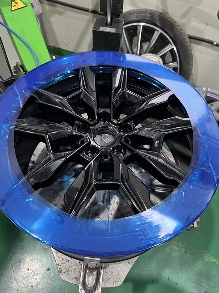 대구 휠복원 대구 휠도색 대구 자동차 휠수리 잘하는 곳 휠플레이 타이어 전문[BMW 850 순정 20인치 블랙펄유광 휠도색 작업입니다.] / 대구 서구 평리동