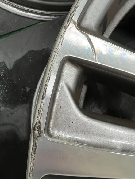 대구 휠복원 대구 휠도색 대구 자동차 휠수리 잘하는 곳 휠플레이 타이어 전문[BMW 4시리즈 순정 19인치 블랙펄유광 휠도색 작업입니다.] / 대구 서구 평리동