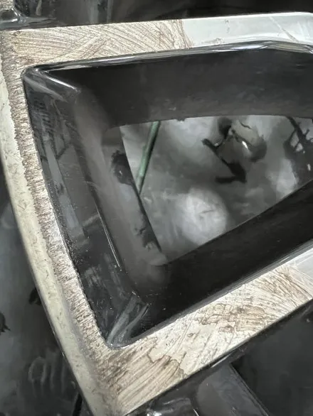 대구 휠복원 대구 휠도색 대구 자동차 휠수리 잘하는 곳 휠플레이 타이어 전문[BMW 320 투어링 순정 19인치 다이아몬드커팅 휠복원 작업입니다.] / 대구 서구 평리동