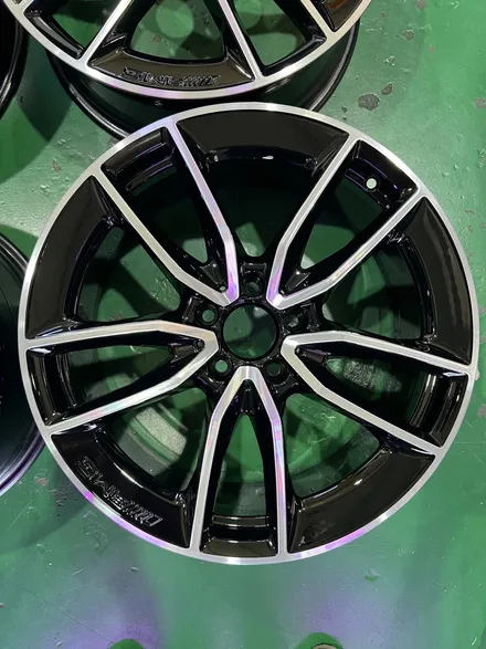 대구 휠복원 대구 휠도색 대구 자동차 휠수리 잘하는 곳 휠플레이 타이어 전문[벤츠 C43 AMG 순정 19인치 블랙커팅 커스텀 작업입니다.] / 대구 서구 평리동