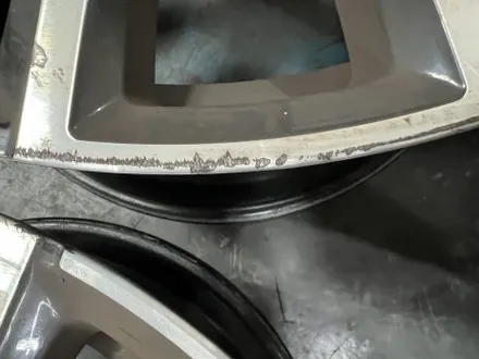 대구 휠복원 대구 휠도색 대구 자동차 휠수리 잘하는 곳 휠플레이 타이어 전문[BMW X7 순정 22인치 블랙펄유광 휠도색 작업입니다.] / 대구 서구 평리동
