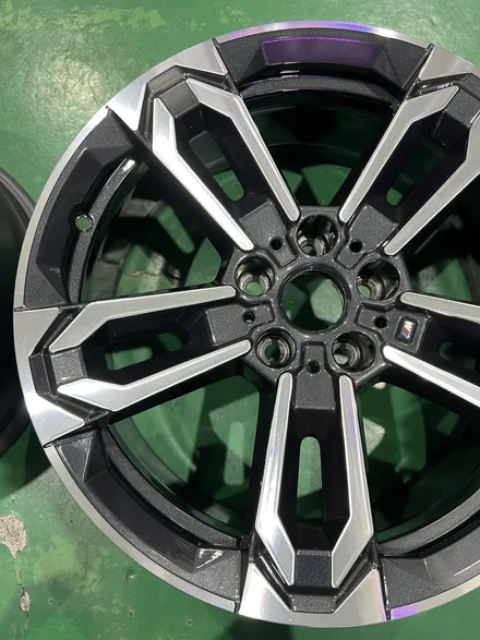 대구 휠복원 대구 휠도색 대구 자동차 휠수리 잘하는 곳 휠플레이 타이어 전문[BMW X1 순정 19인치 다이아몬드 커팅 휠복원 작업입니다.] / 대구 서구 평리동