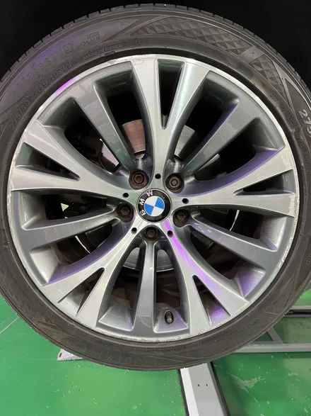 대구 휠복원 대구 휠수리 대구 휠도색 타이어 전문샵 휠플레이 [BMW GT 순정19인치 고스트크롬 휠도색 작업입니다.] / 대구 서구 평리동