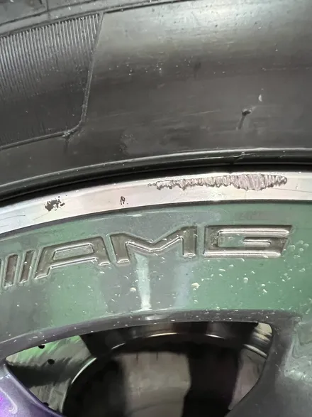 대구 휠복원 대구 휠도색 대구 휠수리 타이어 전문 휠플레이[벤츠 AMG E53 순정 20인치 다이아몬드컷팅 휠복원 작업입니다.] / 대구 서구 평리동