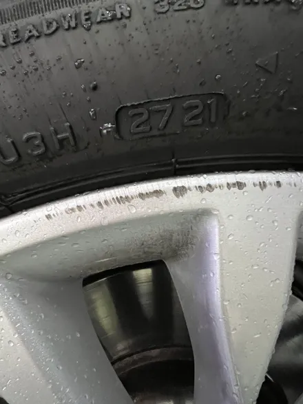 대구 휠복원 대구 휠도색 대구 휠수리 타이어 전문 휠플레이[BMW 5시리즈 순정 18인치 블랙펄유광 휠도색 작업입니다.] / 대구 서구 평리동