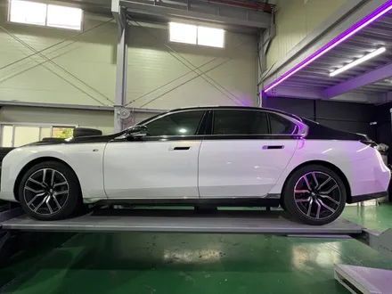 대구 휠복원 대구 휠도색 대구 휠수리 타이어 전문 휠플레이[BMW 7시리즈 순정 20인치 블랙유광 휠도색 작업입니다.] / 대구 서구 평리동