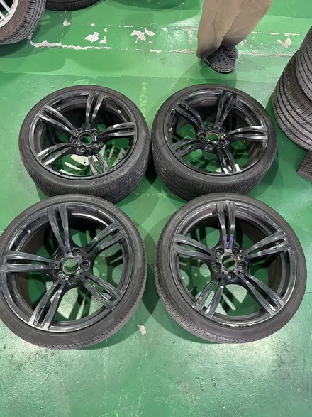 대구 휠복원 대구 휠도색 대구 자동차 휠수리 잘하는 곳 휠플레이 타이어 전문[BMW 6시리즈 순정 20인치 블랙펄유광 휠도색 작업입니다.] / 대구 서구 평리동