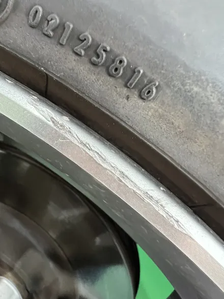 대구 휠복원 대구 휠도색 대구 자동차 휠수리 잘하는 곳 휠플레이 타이어 전문[쉐보레 카마로 순정 20인치 블랙펄유광 휠도색 작업입니다.] / 대구 서구 평리동