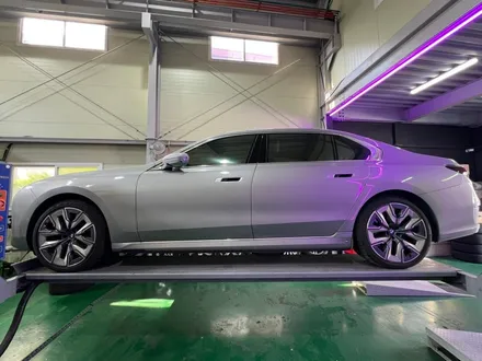 대구 휠복원 대구 휠도색 대구 자동차 휠수리 잘하는 곳 휠플레이 타이어 전문[BMW I7 7시리즈 순정 21인치 다이아몬드커팅 휠복원 작업입니다.] / 대구 서구 평리동